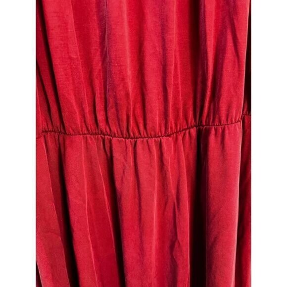 Red Sleeveless Midi Dress With Keyhole Detail & Adjustable Straps By Kalypso‎ - Picture 6 of 6